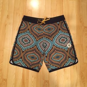 Vissla board shorts size 33 men’s